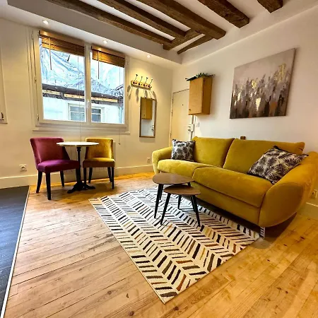 Mytripinparis - Fully Renovated Historical Apartman Párizs